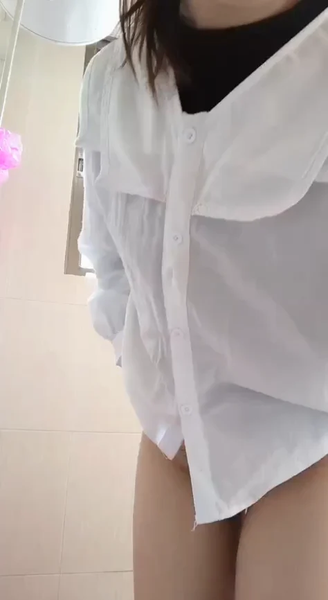 Cởi đồ đi tắm