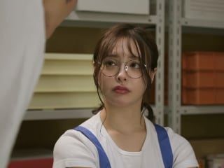 Tình dục với cô gái "4 mắt" dâm đãng
